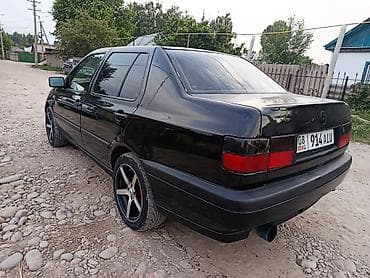 Volkswagen Vento: 1995 г., 1.8 л, Механика, Бензин, Седан — 5