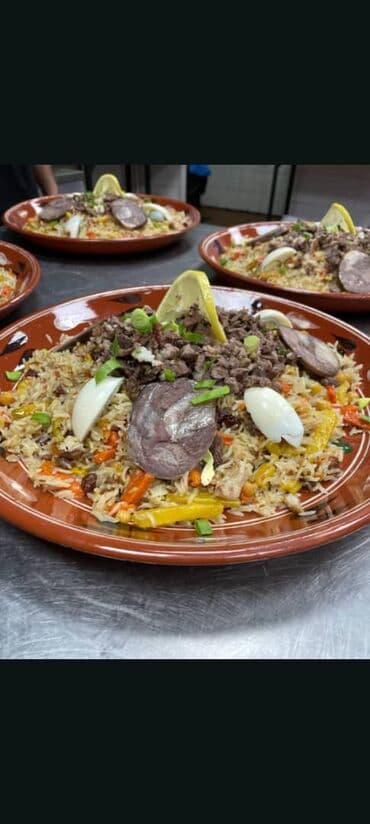 повар ищу работу: Ассаламу алайкум! Ищу работу поваром гр. Узбекистан Стаж боле 7 и — 1