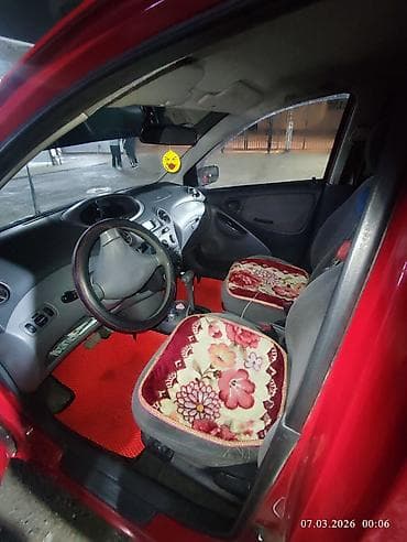 Toyota: Toyota Yaris: 2001 г., 1.3 л, Автомат, Бензин, Хэтчбэк — 4