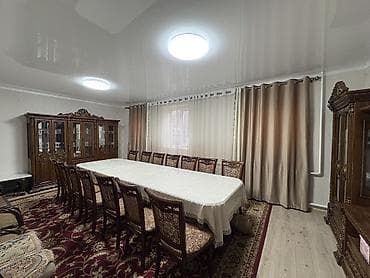 Продается большой дом с полностью огороженным участком прямо в центре