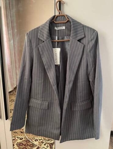 пиджаки женские бишкек: Женский однобортный блейзер прямого кроя, выполненный из плотной — 4