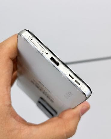 poco x8: Poco F4, Б/у, 128 ГБ, цвет - Белый, В рассрочку, 2 SIM — 4
