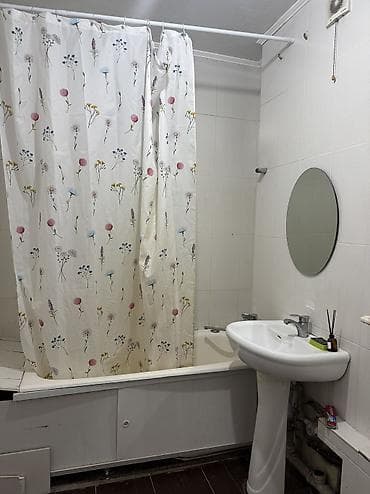 flat rent: 4 комнаты, Без мебели — 5