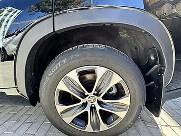 канадец: Toyota Highlander: 2022 г., 2.5 л, Вариатор, Гибрид, Кроссовер — 10