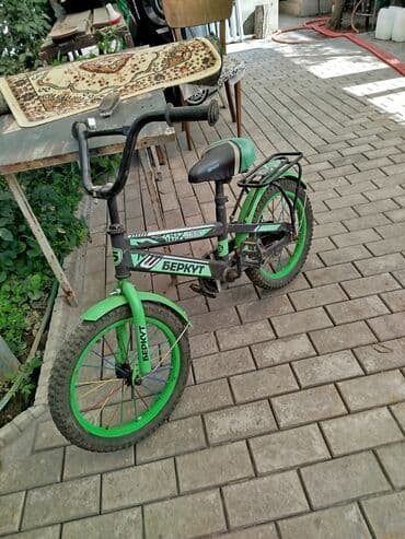 покрышка для велосипеда: Детский велосипед, 2-колесный, 4 - 6 лет, Б/у — 1