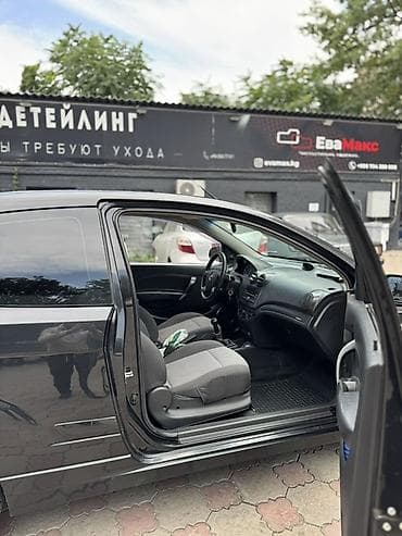 Продажа авто: Chevrolet Aveo: 2009 г., 1.2 л, Механика, Бензин, Хэтчбэк — 8