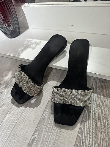 Размер 40, стелька 25,5 см Женские шлёпанцы с блестящим декором -