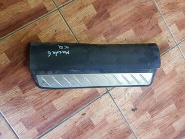 купить оборудование для парикмахерской: Решетка радиатора Mazda Б/у, Оригинал — 1