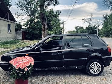 два авто: Volkswagen Eos: 1992 г., 1.8 л, Механика, Бензин — 1