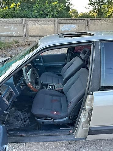 купить инструмент: Audi 100: 1988 г., 2.3 л, Седан — 4
