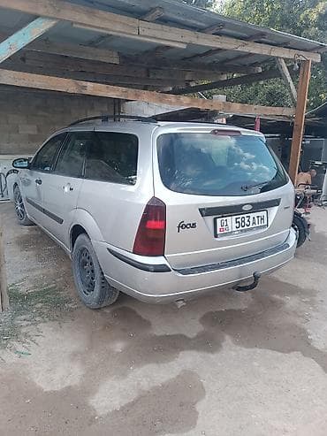 машина раф: Ford Focus: 2003 г., Механика, Универсал — 3