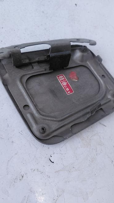 1999: Лючок бензобака Nissan 1999 г., Б/у, Оригинал — 2