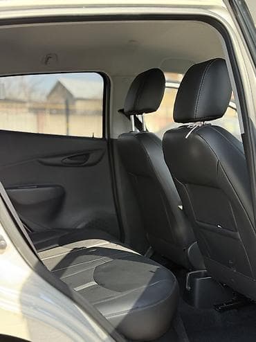 b class: Chevrolet Spark: 2019 г., Вариатор, Бензин, Хэтчбэк — 7