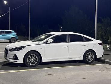 step 2: Hyundai Sonata: 2021 г., Автомат, Бензин, Седан — 4