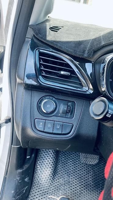 mini cuper: Chevrolet Spark: 2016 г., Автомат, Хэтчбэк — 7