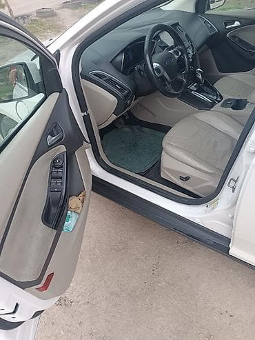 ford kuga: Ford Focus: 2013 г., Робот, Электромобиль, Хэтчбэк — 5