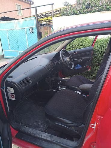 kia rio 2003: Volkswagen Golf: 2000 г., 2 л, Автомат, Газ, Хэтчбэк — 3