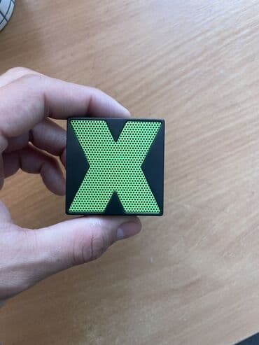 акустические системы xoopar колонка череп: Новая портативная колонка в форме куба, выполненная в черном цвете с — 1