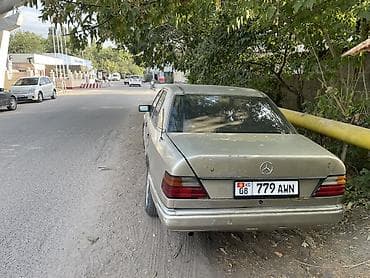мерседес бенс а: Mercedes-Benz W124: 1990 г., 2 л, Механика, Бензин, Седан — 4