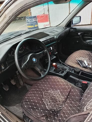 Транспорт: BMW 525: 1990 г., 2.5 л, Механика, Бензин, Седан — 8