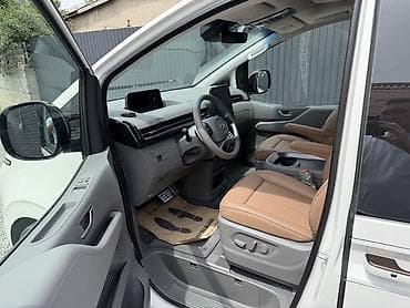 byd e7: Hyundai Staria: 2024 г., 2.2 л, Дизель, Минивэн — 5