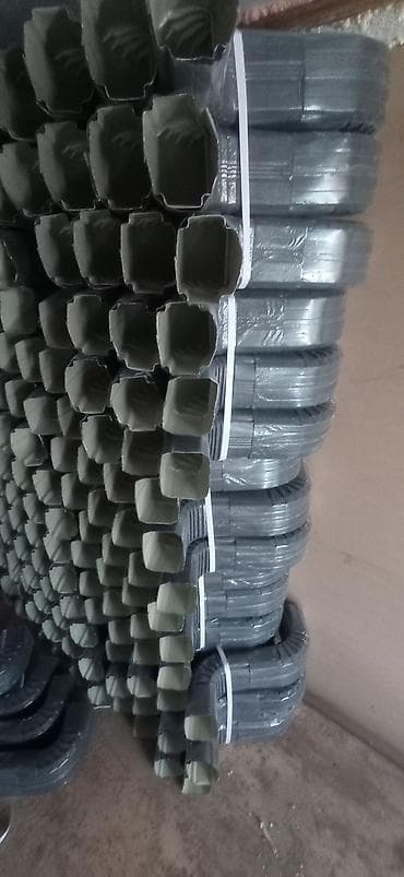 Сифоны для душевой кабины: В наличие имеется: желоб, его синоним также является (слив) белый и — 2