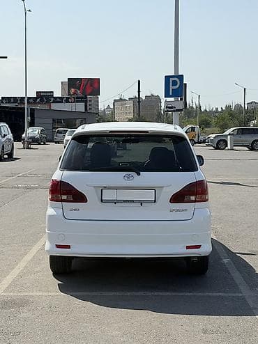 Toyota Ipsum: 2002 г., 2.4 л, Автомат, Бензин, Минивэн — 6