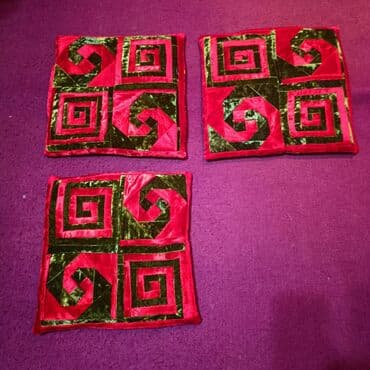 держатели для пододеяльника: Продаю бадушечки сидушки ручной работы из бархата с национальными — 13