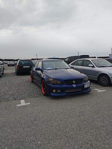 Toyota Altezza: 2000 г., 2 л, Автомат, Бензин, Седан