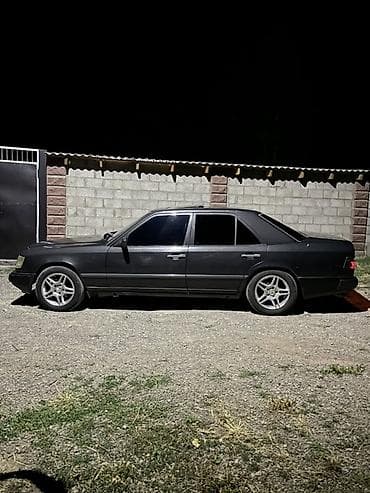 салон w124: Mercedes-Benz W124: 1987 г., 2.3 л, Механика, Бензин, Седан — 2