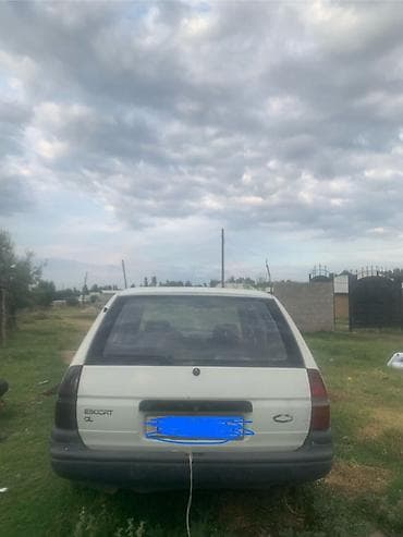 электр авто: Ford Escort: 1997 г., 2.1 л, Кол менен иштөөчү, Бензин, Универсал — 3