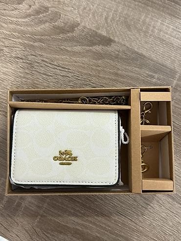 барсетка coach: Мини-сумка/кошелёк COACH с цепочкой - Компактная кроссбоди-модель с — 1