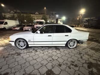 runx alex: BMW 5 series: 1992 г., 4 л, Механика, Бензиновая, Седан — 2