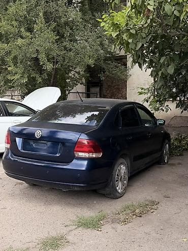 авто подборщик: Volkswagen Polo: 2015 г., 1.6 л, Автомат, Бензин, Седан — 3
