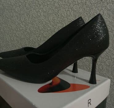 женский кошелек с отделением для карточек: Классические женские лодочки на шпильке Сегодня подарили на день — 4