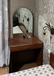 спални гарнитура: Спальный гарнитур, Б/у, Двуспальная кровать, Комод, Трюмо, МДФ, Самовывоз, цвет - Коричневый — 2