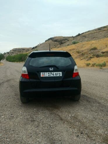 домкраты бу: Honda Jazz: 2008 г., 1.3 л, Механика, Бензин, Хэтчбэк — 4