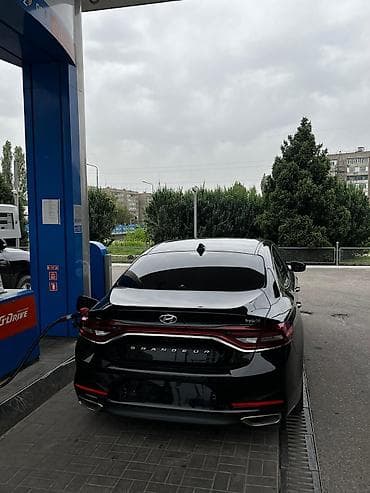 грандеу: Hyundai Grandeur: 2019 г., 2.4 л, Автомат, Гибрид, Седан — 4