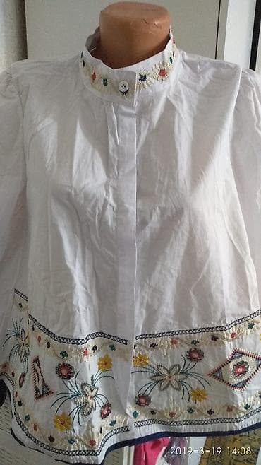 Шикарная блузка,новая но без этикетки, с вышивками,р 44/46,дорого