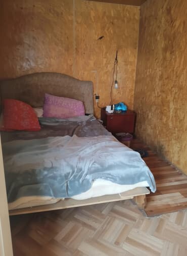 дом в токолдош: Продаю контейнер жилой две комнаты спальня и кухня и кладовая утеплён — 1