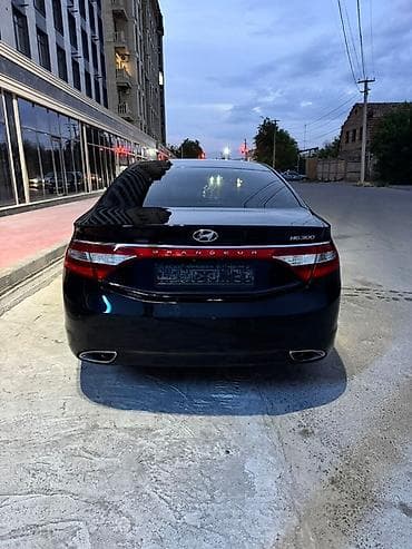 Транспорт: Hyundai Grandeur: 2011 г., 3 л, Автомат, Бензин, Седан — 4