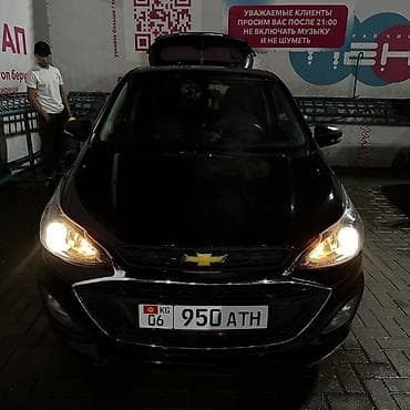 chevrolet blazer: Chevrolet Spark: 2019 г., 1 л, Автомат, Бензин, Хэтчбэк — 4