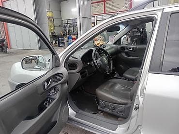 санта фе 4: Hyundai Santa Fe: 2004 г., 2.4 л, Механика, Бензин, Кроссовер — 4