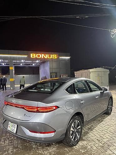 mers banan: BYD Qin: 2025 г., 1.5 л, Автомат, Электромобиль, Седан — 2