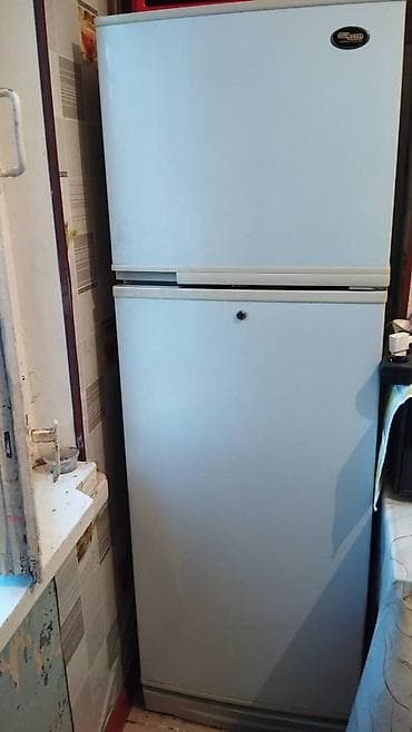 Холодильники: Холодильник Двухкамерный — 1