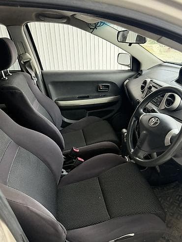 багажник на ист: Toyota Ist: 2003 г., Хэтчбэк — 5