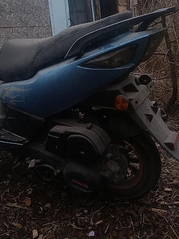 t max: Скутер 50–150 см³ (бензиновый), с вариатором - Кузов: компактный — 4