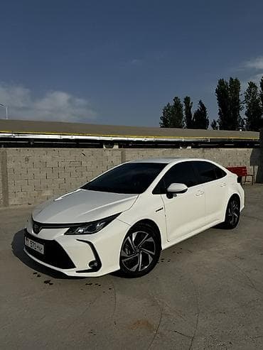 Транспорт: Toyota Corolla: 2022 г., 1.8 л, Гибрид, Седан — 6