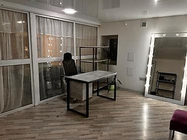 стол с зеркалом: Сдаётся маникюрный стол в центре города (золотой квадрат) 💅 ✔ Доступ — 1