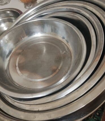 маленький чайник: Миски (тазы) металлические облегченные 7 шт. В хорошем состоянии — 2